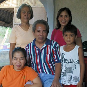 Glenda Swope (bottom left) with her parents, niece and nephew in the Philippines. Photo courtesy of Swope family.