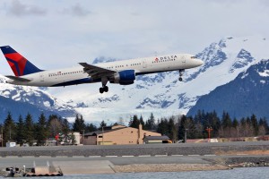 Delta Air Lines performs a test flight into Juneau. (Photo by Doug Wahto)