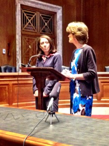 Sens. Cantwell and Murkowski speak to reporters.