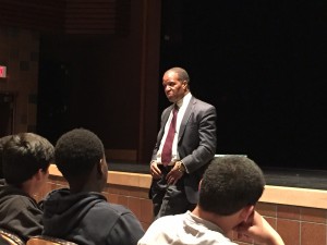 John Hope Bryant speaks with high schoolers at Bartlett in Anchorage. (Hillman/KSKA)
