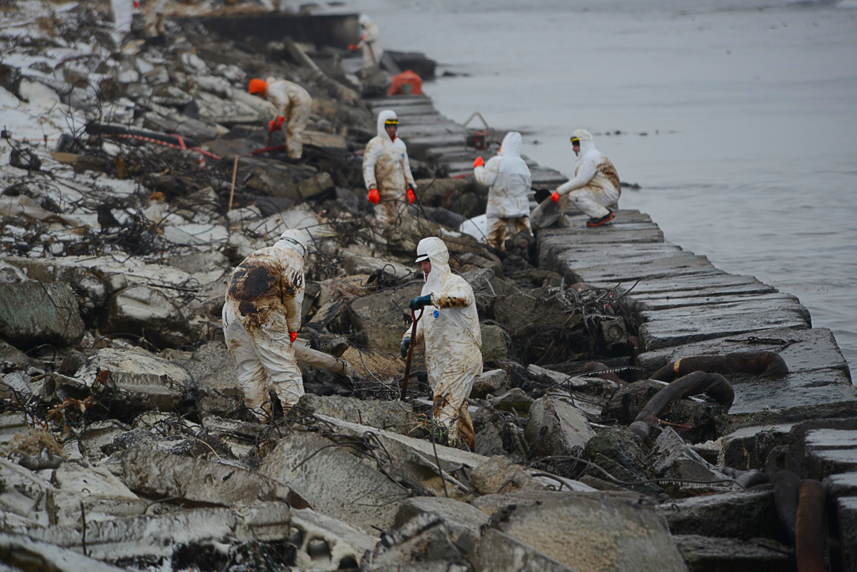 Последствия природных аварий. Exxon Valdez катастрофа. Экологическая катастрофа. Экологические катастрова. Экологическое бедствие.