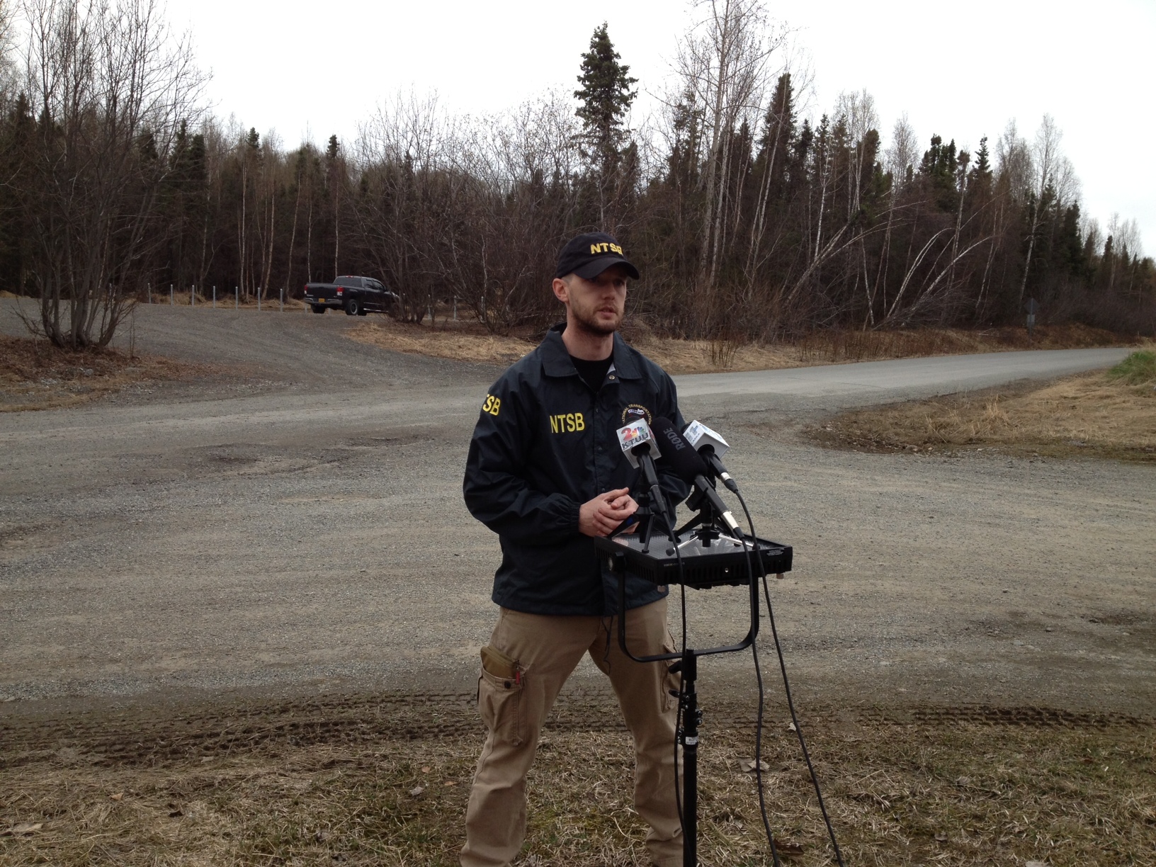 Shaun Williams of the NTSC at a press conference concerning the Birchwood Plane crash. (Photo by Ellen Lockey, KSKA - Anchorage)