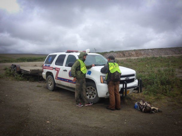 Searchers take a break in the middle of the day. (Photo by Emily Russell, KNOM - Nome)