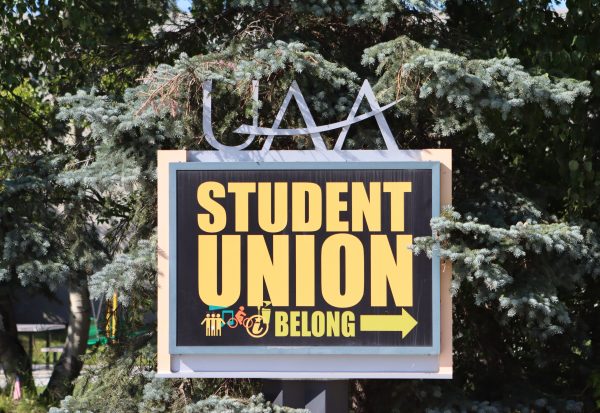 The Student Union sign at the University of Alaska Anchorage .
