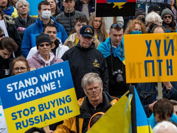 Signs that says "Stand with Ukraine!"