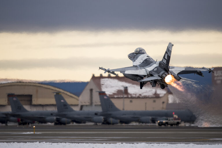 Eielson looking into cause of F-16’s in-flight emergency - Alaska ...