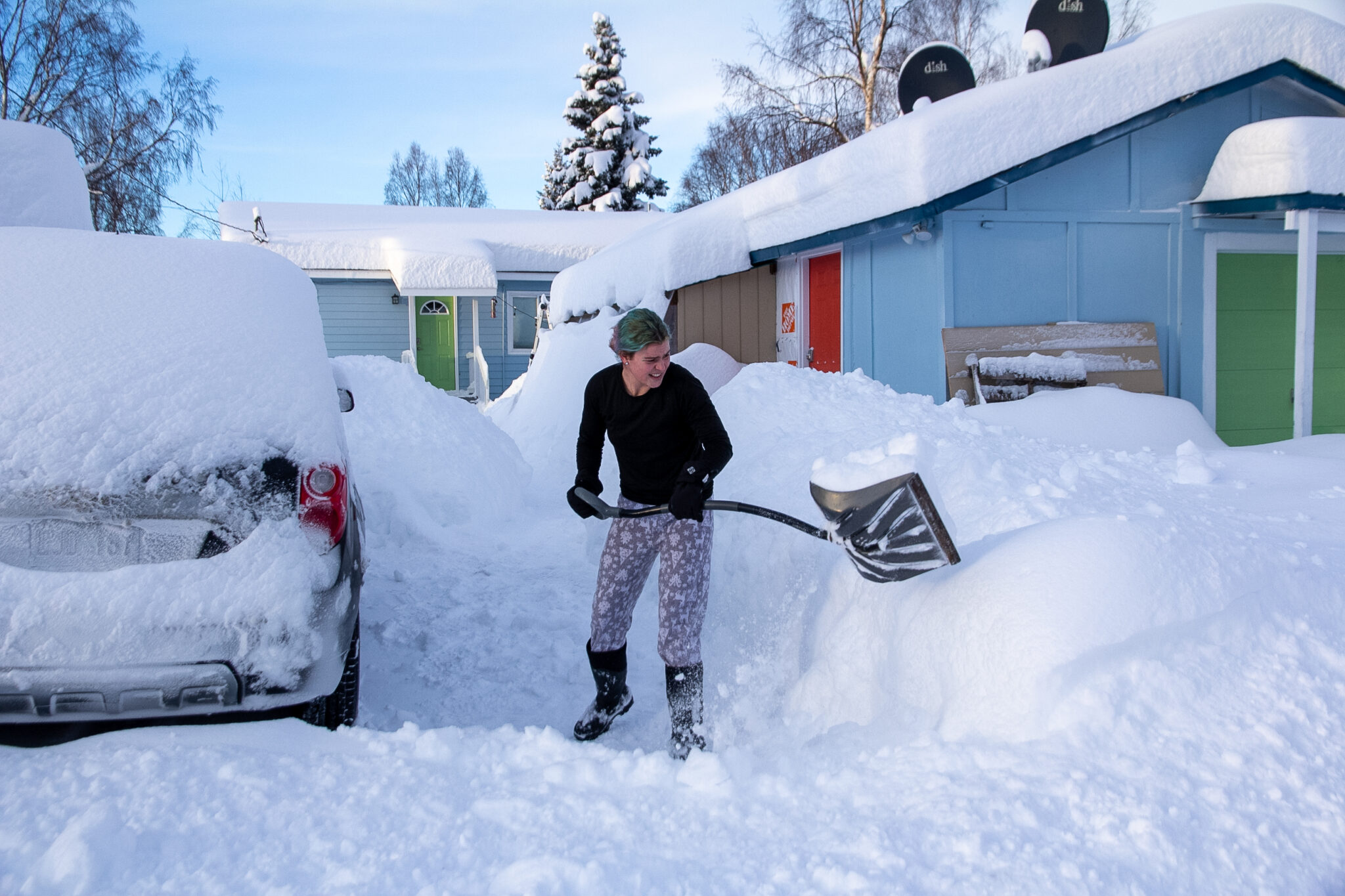 ‘Anomaly’ winter storm closes Anchorage and MatSu schools, slows