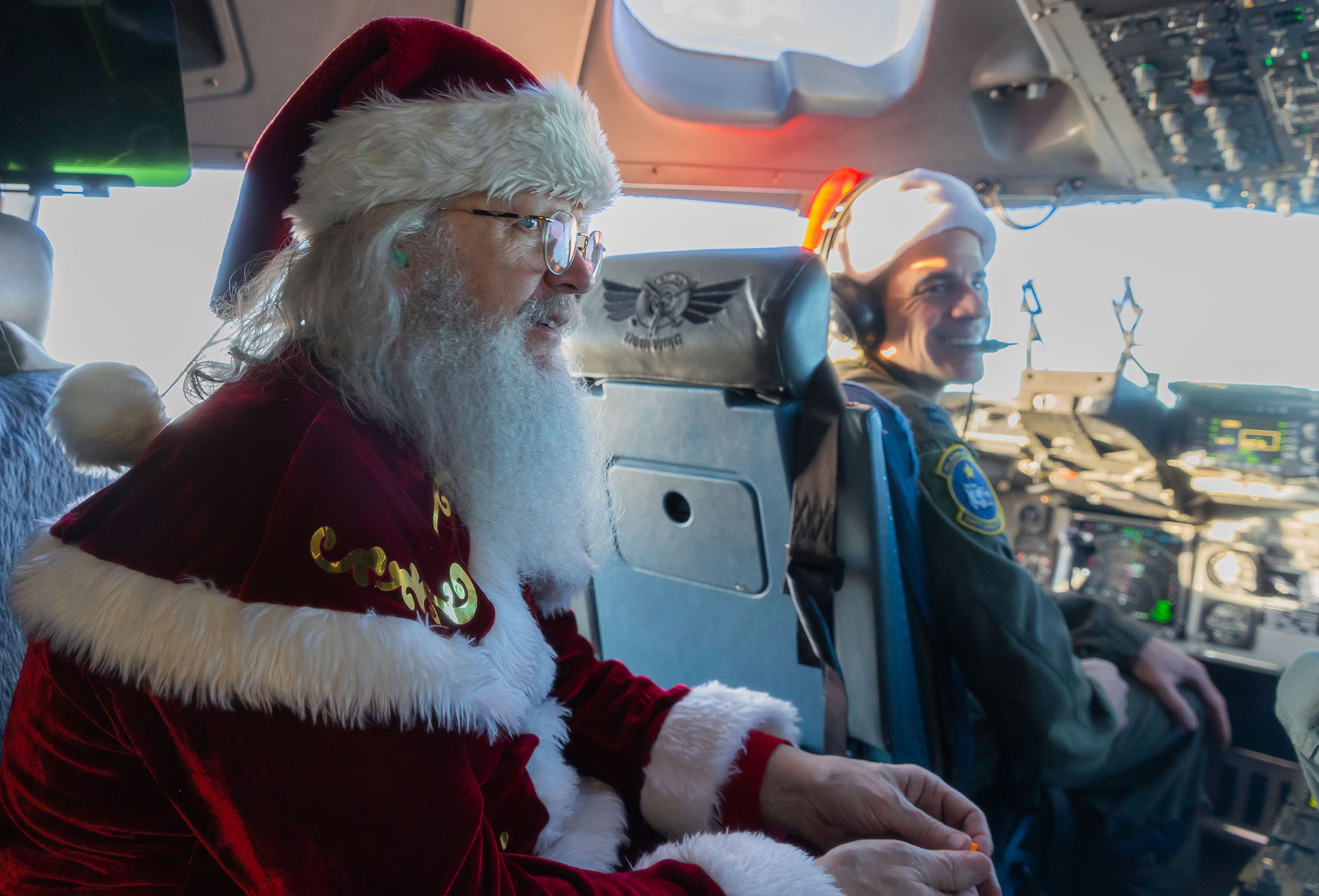 Operation Santa Claus Delivers Christmas Gifts To Tuluksak - Alaska ...