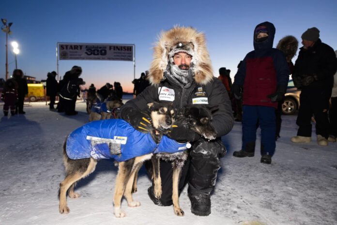 Pete Kaiser wins his 8th Kuskokwim 300 Sled Dog Race title - Alaska ...