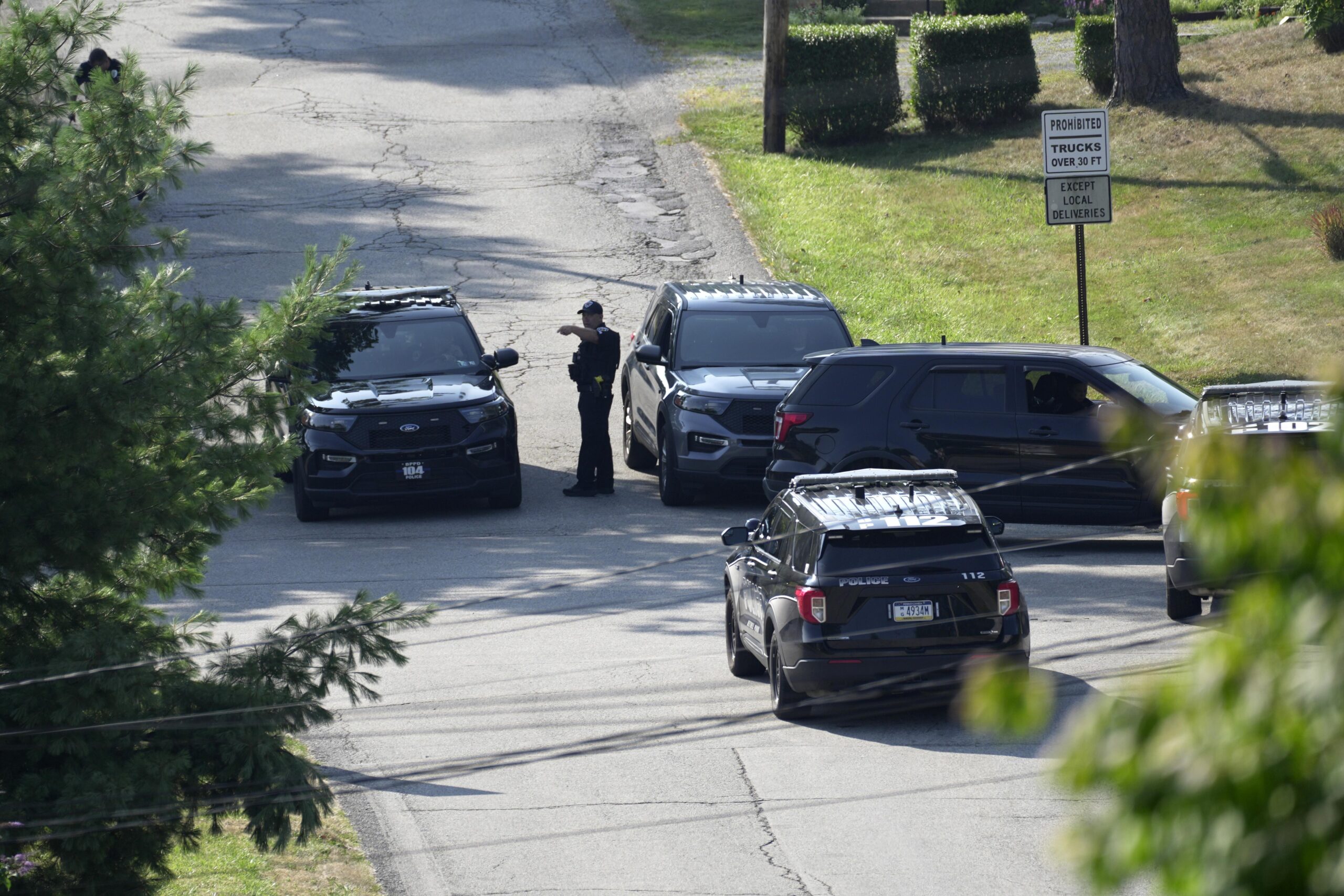 law enforcement guidelines extracurricular adjacent to achromatic cars