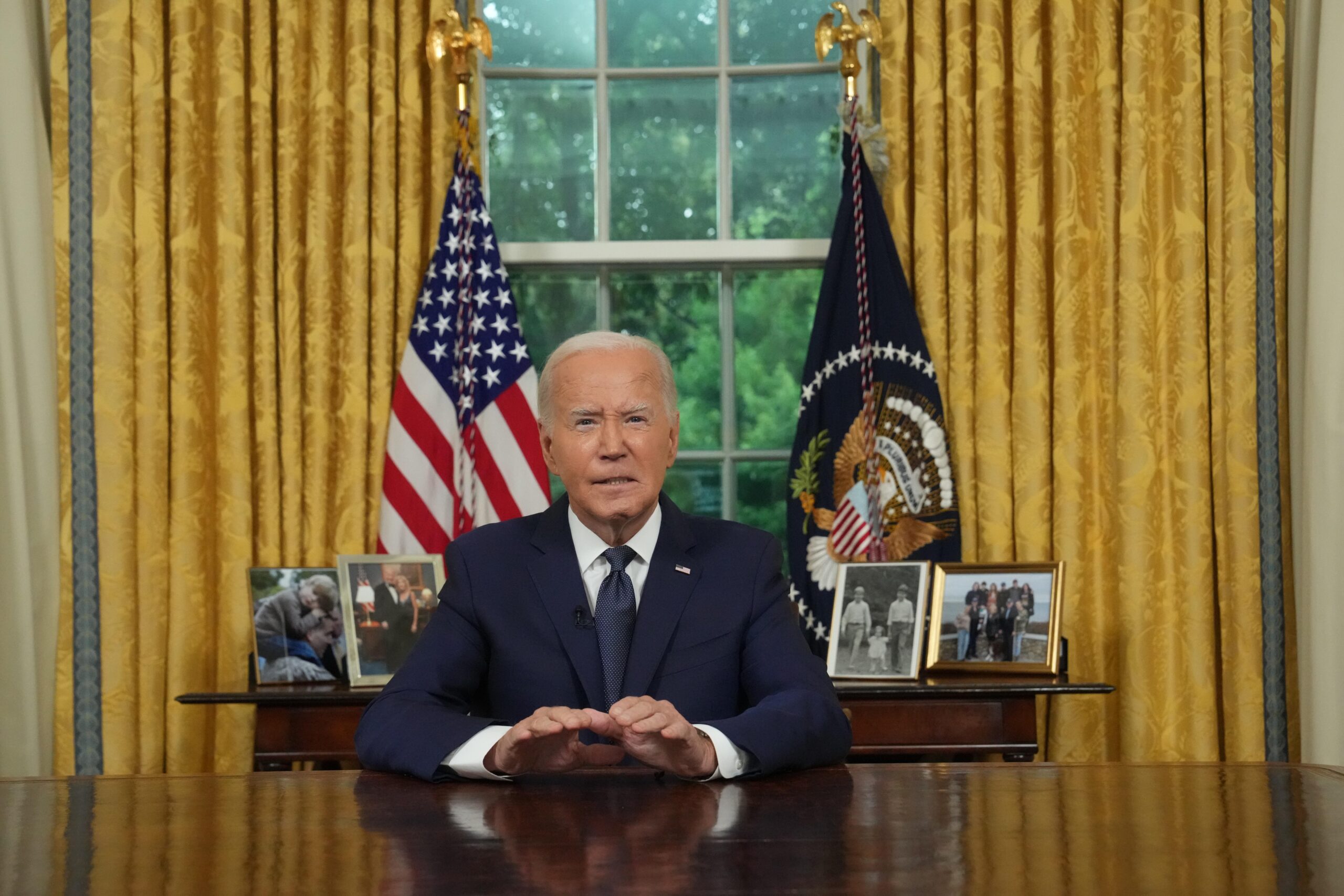 the president down a desk